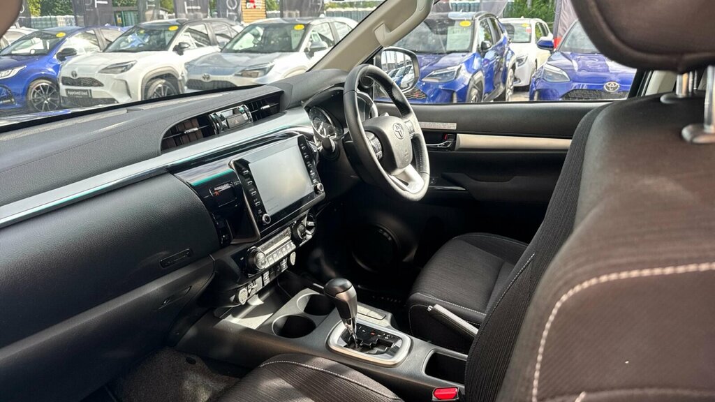 Toyota HILUX 2.8 D-4d Invincible 4Wd Euro 6 Ss Grey #5