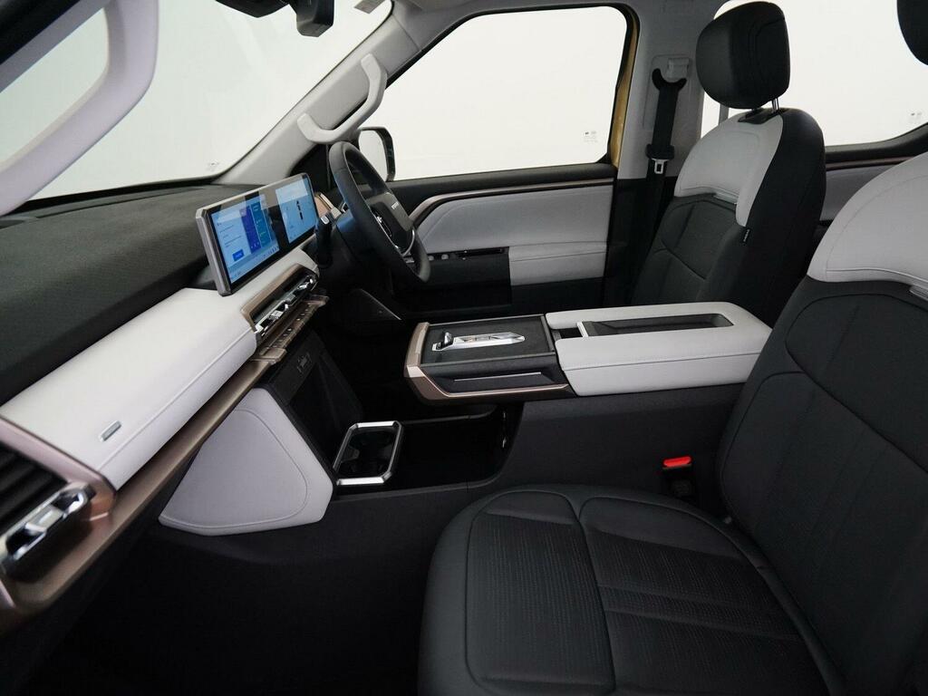 Maxus eTerron 9 102.2Kwh Premium Pickup Double Cab Au Black #21