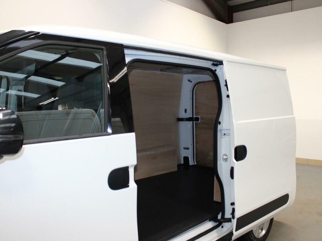 Maxus eDeliver 5 64Kwh Panel Van 6Dr L1 163 Ps White #5
