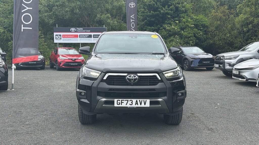 Toyota HILUX 2.8 D-4d Invincible X 4Wd Euro 6 Ss Black #2