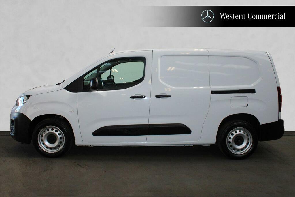 Fiat Doblo 1.5 Bluehdi 1000Kg Maxi Panel Van 6Dr Manua White #4