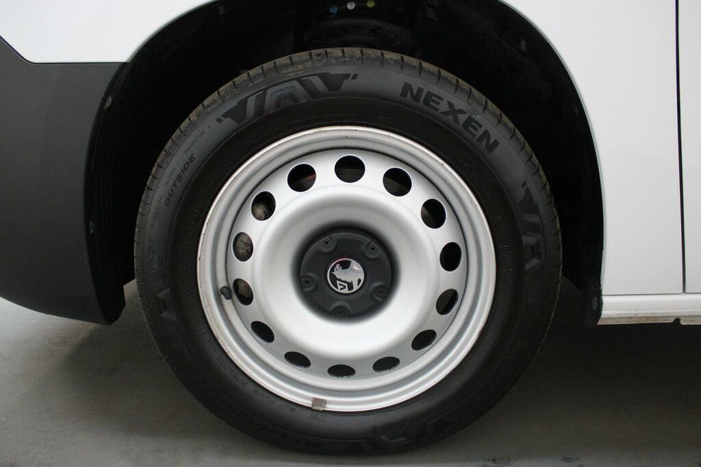 Vauxhall Combo 2300 Prime Ss 101 White #18