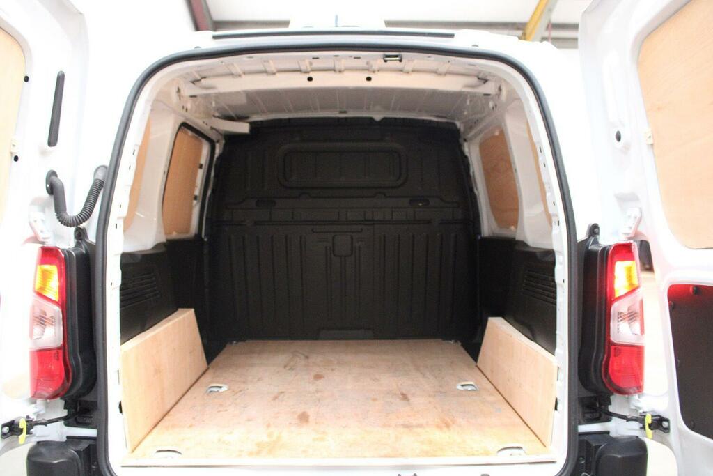 Vauxhall Combo 2300 Prime Ss 101 White #28