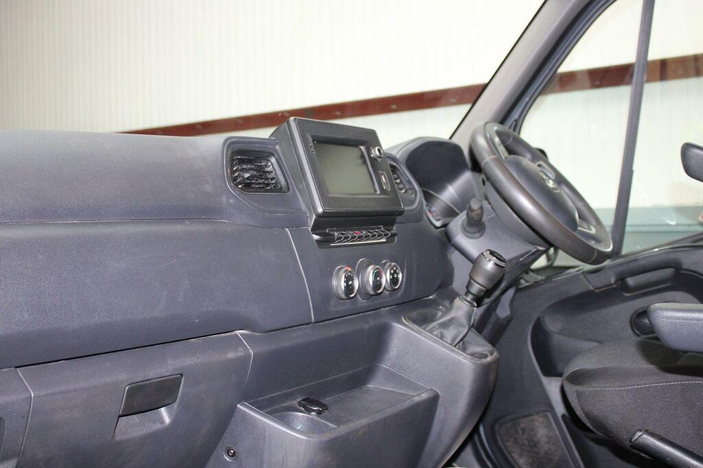 Renault Master Business Grey #8