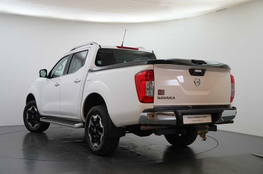 Nissan Navara Double Cab Pick Up Tekna 2.3Dci 190 Tt 4Wd White #3