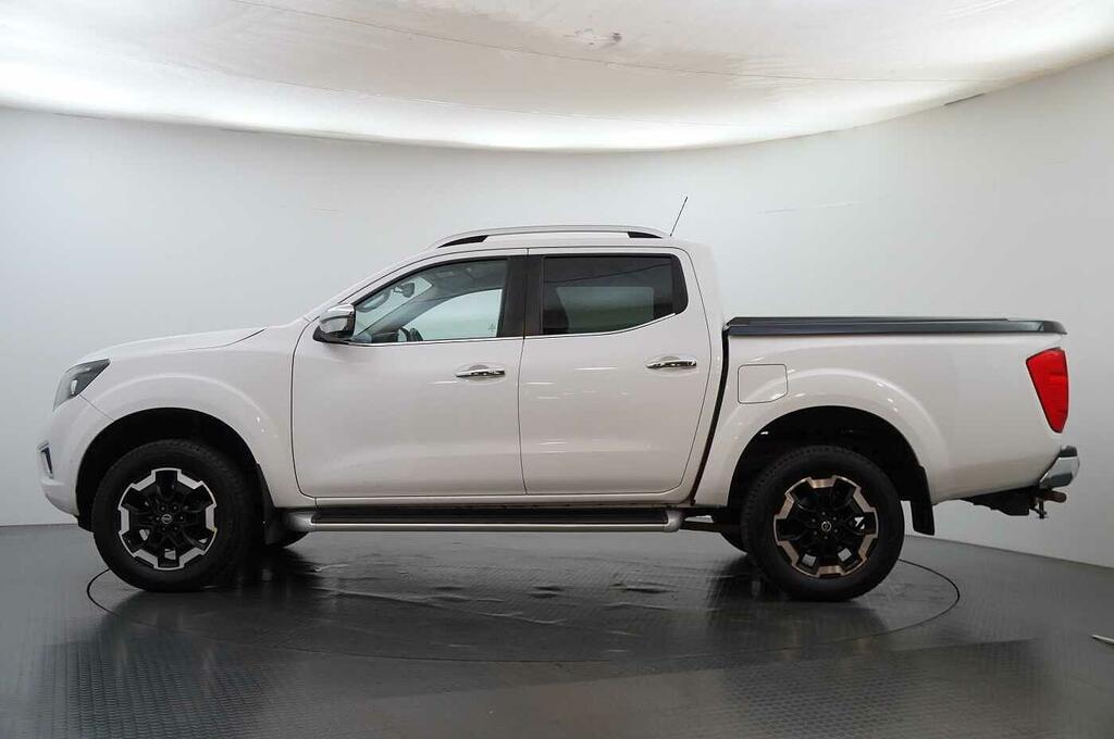 Nissan Navara Double Cab Pick Up Tekna 2.3Dci 190 Tt 4Wd White #5