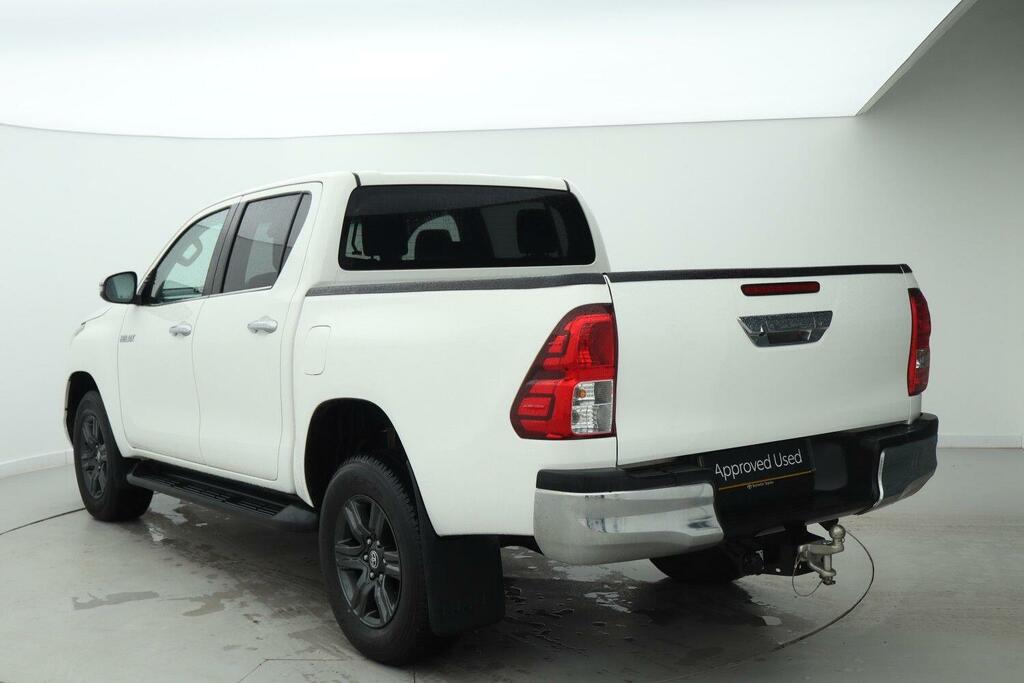 Toyota HILUX Icon Dcab Pick Up 2.4 D-4d White #4
