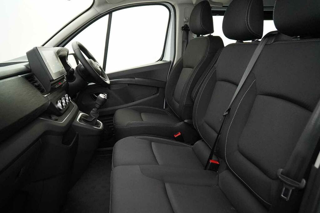 Nissan Primastar Acenta Grey #13