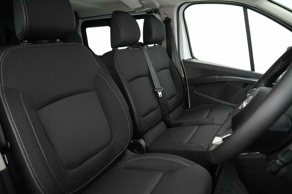 Nissan Primastar Acenta Grey #32