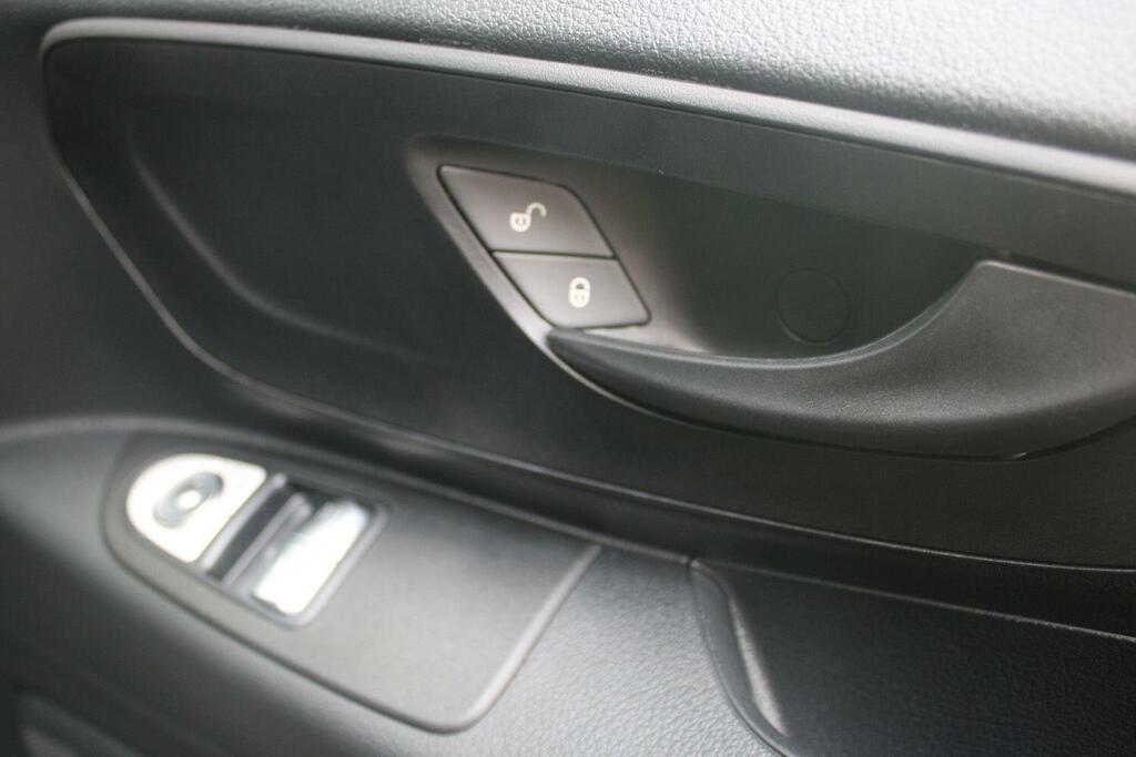 Mercedes-Benz Vito Select Silver #38
