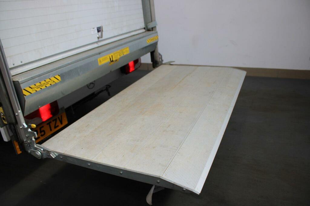 Mercedes-Benz Sprinter 315 Luton Box L3 Progressive Rwd White #6