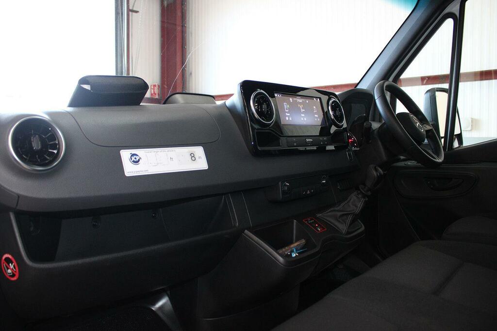 Mercedes-Benz Sprinter Pro Silver #19