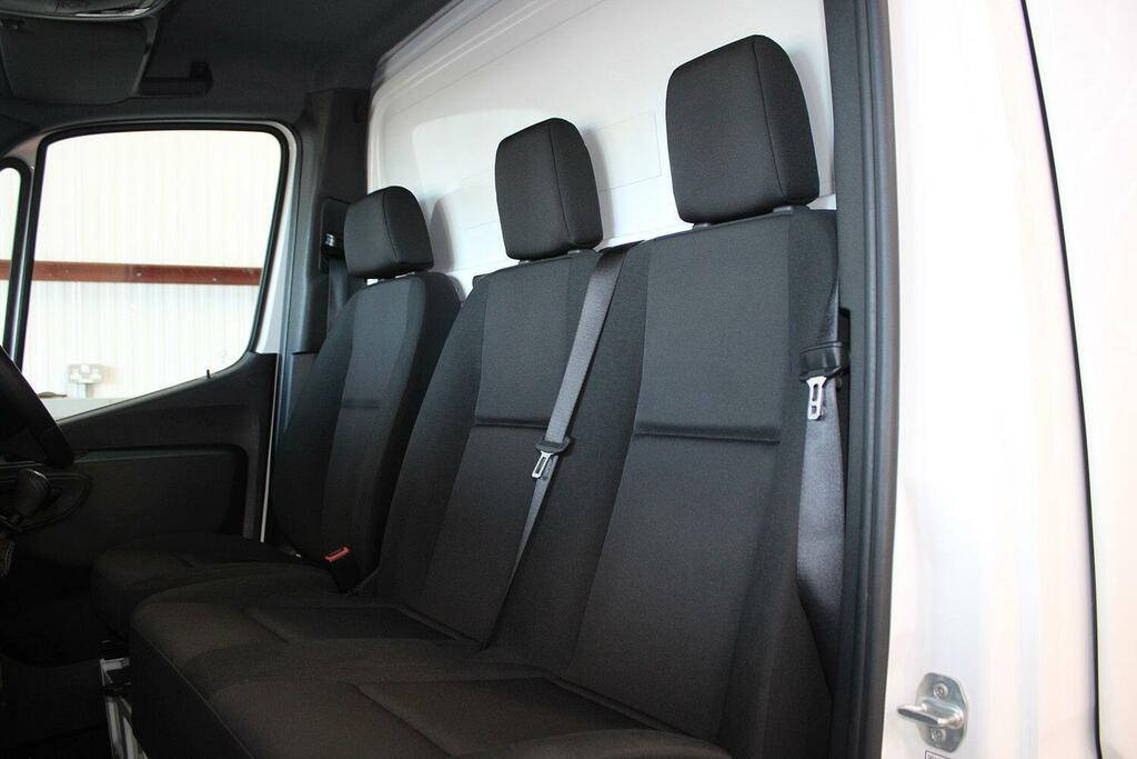 Mercedes-Benz Sprinter Pro Silver #30