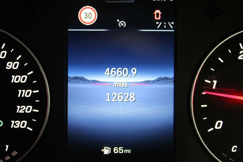Mercedes-Benz Sprinter Pro Silver #23
