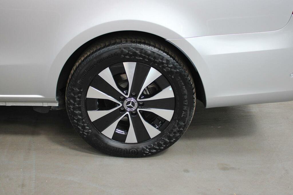 Mercedes-Benz eVito Premium Black #20
