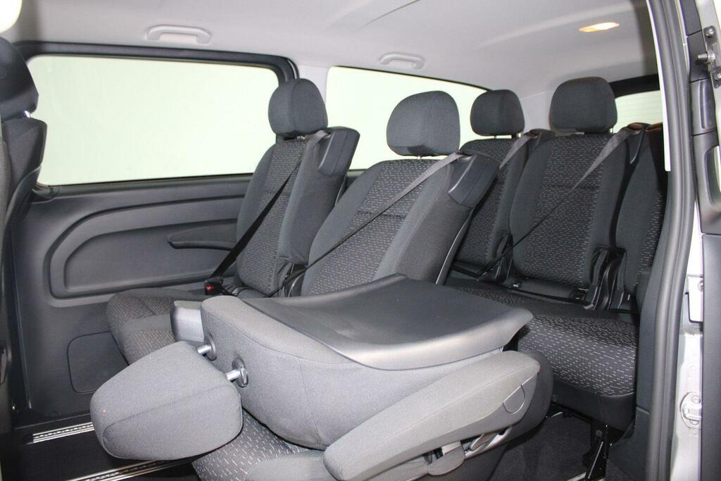 Mercedes-Benz eVito Premium Black #31