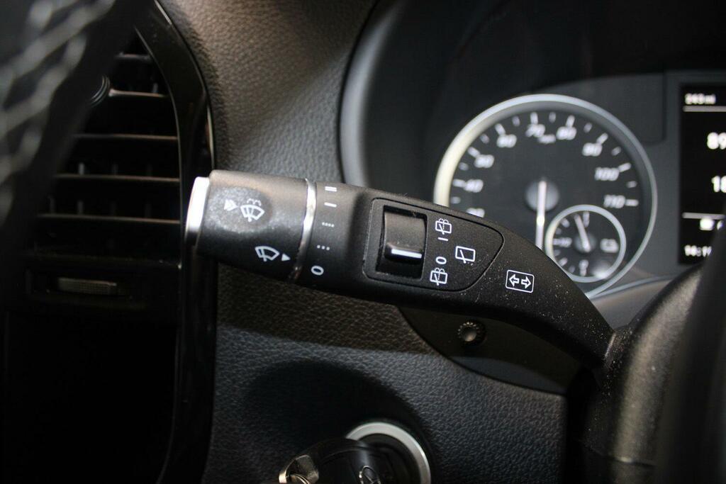 Mercedes-Benz eVito Premium Black #12