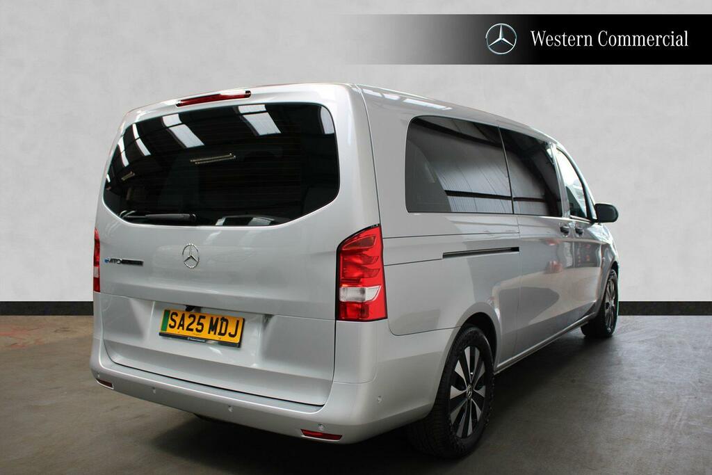 Mercedes-Benz eVito Premium Black #7