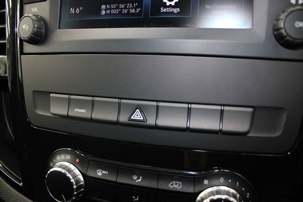 Mercedes-Benz eVito Premium Black #35