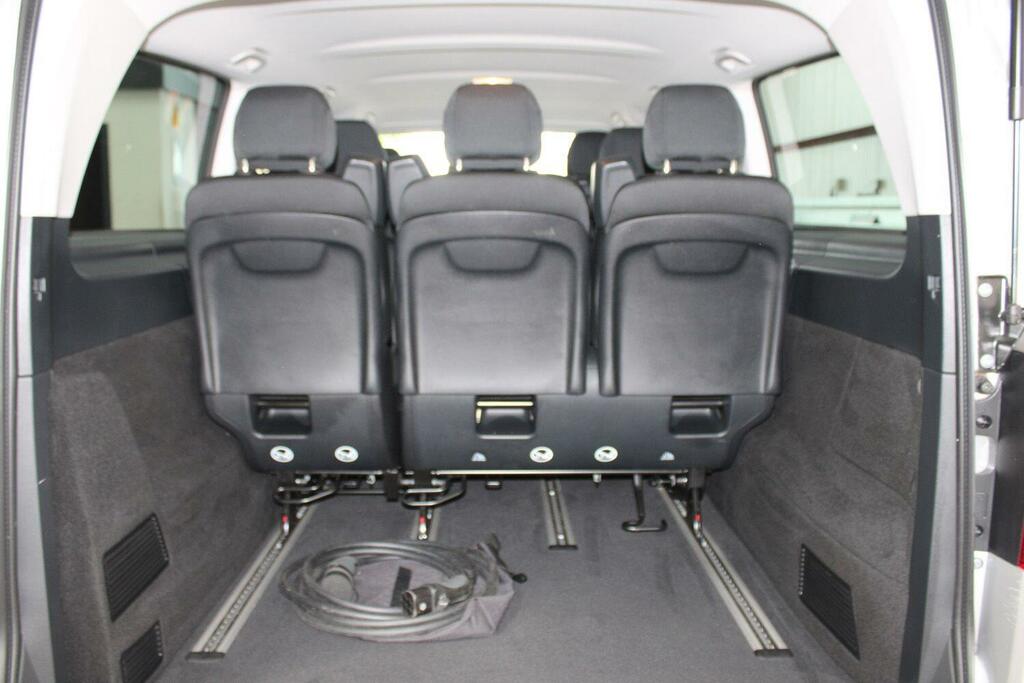 Mercedes-Benz eVito Premium Black #34