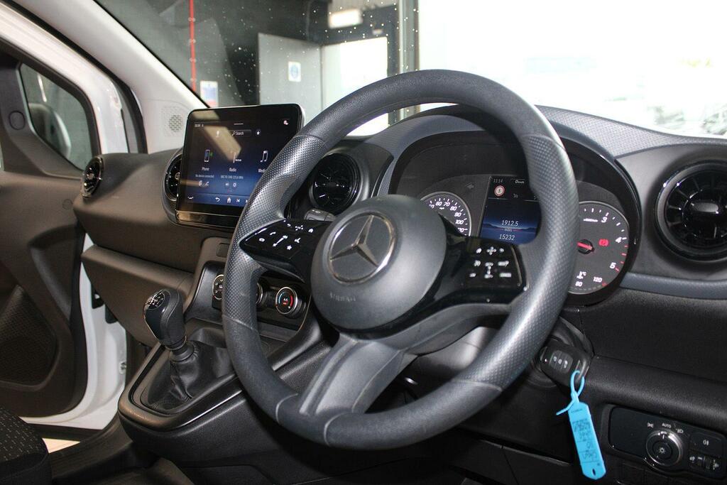 Mercedes-Benz CITAN Pro White #31