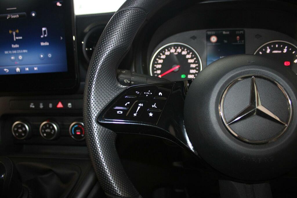 Mercedes-Benz CITAN Pro White #29