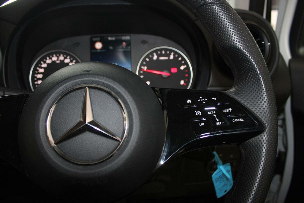 Mercedes-Benz CITAN Pro White #30