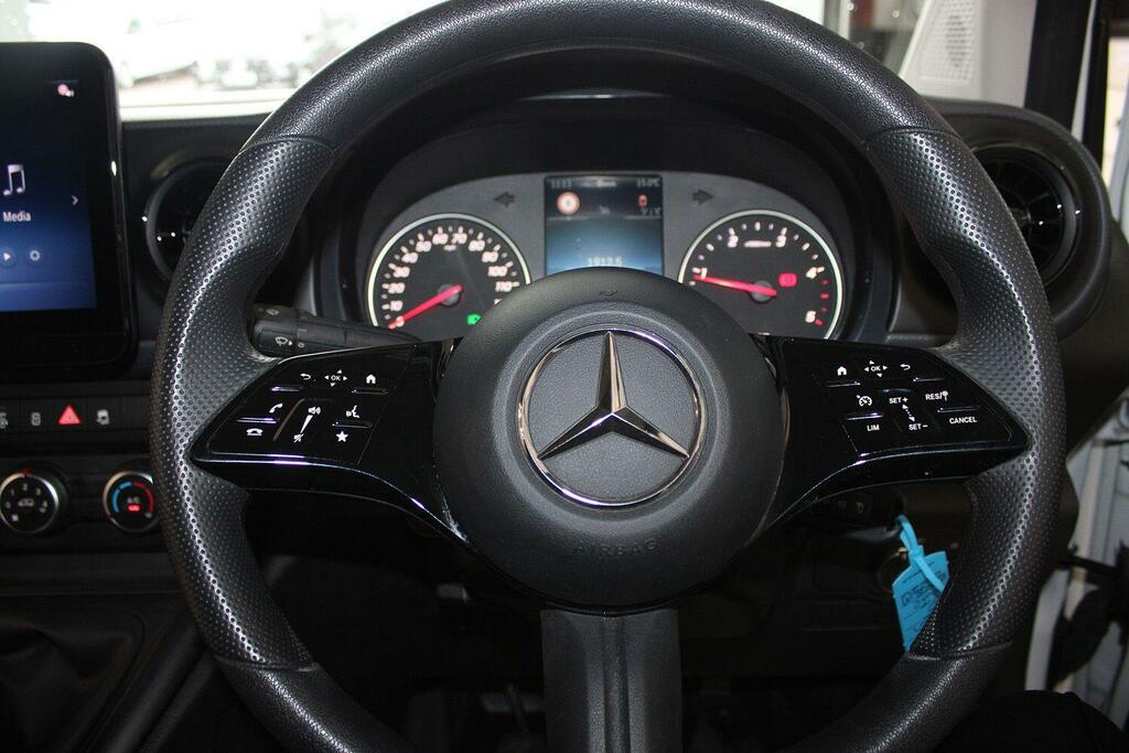 Mercedes-Benz CITAN Pro White #28