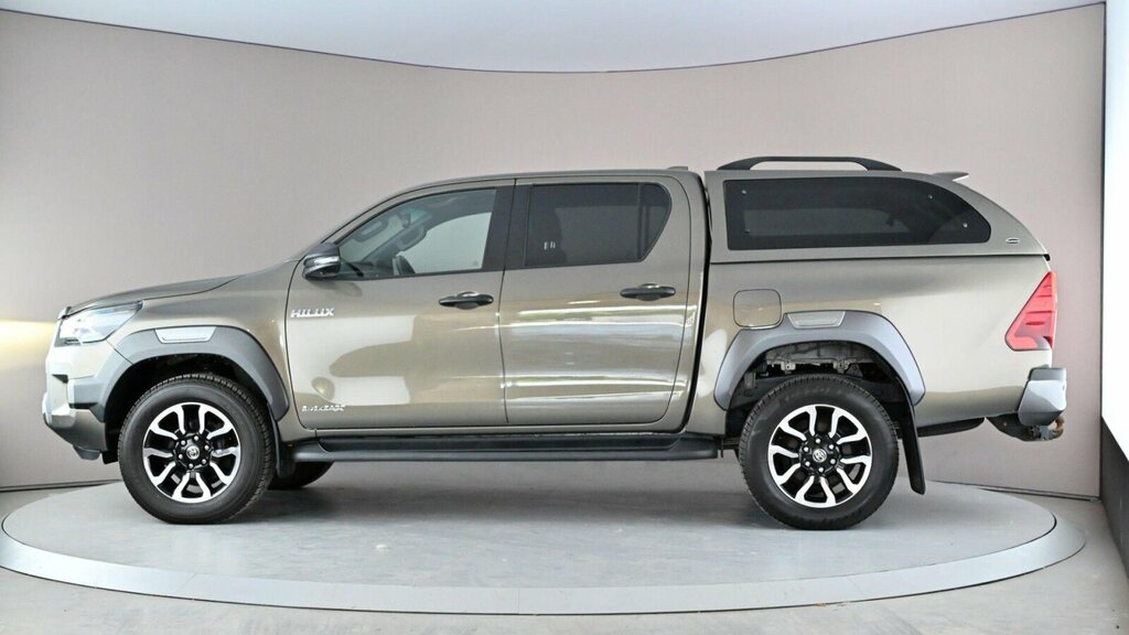 Toyota HILUX 2.8 D-4d Invincible X 4Wd Euro 6 Ss ST23YFY Brown #3