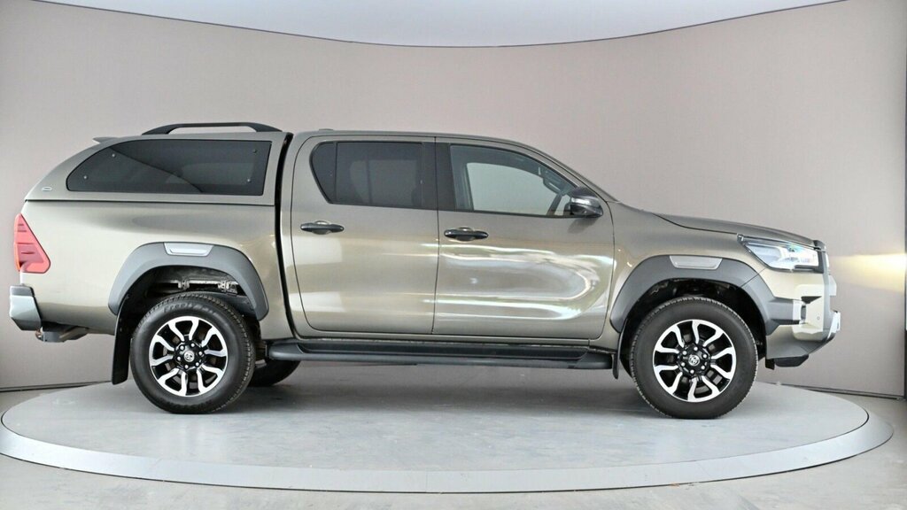 Toyota HILUX 2.8 D-4d Invincible X 4Wd Euro 6 Ss ST23YFY Brown #6
