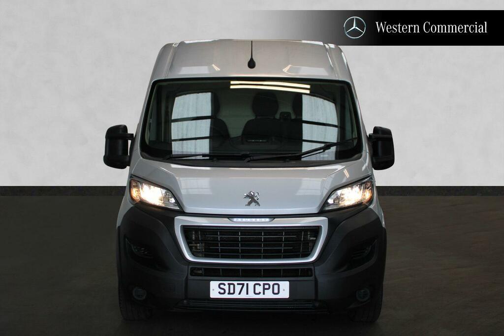 Peugeot Boxer 2.2 Bluehdi 335 Professional Panel Van Silver #2