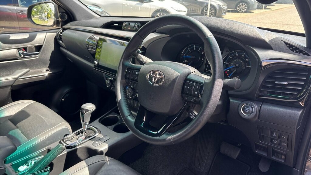 Toyota HILUX 2.8 D-4d Invincible X 4Wd Euro 6 Ss Grey #5