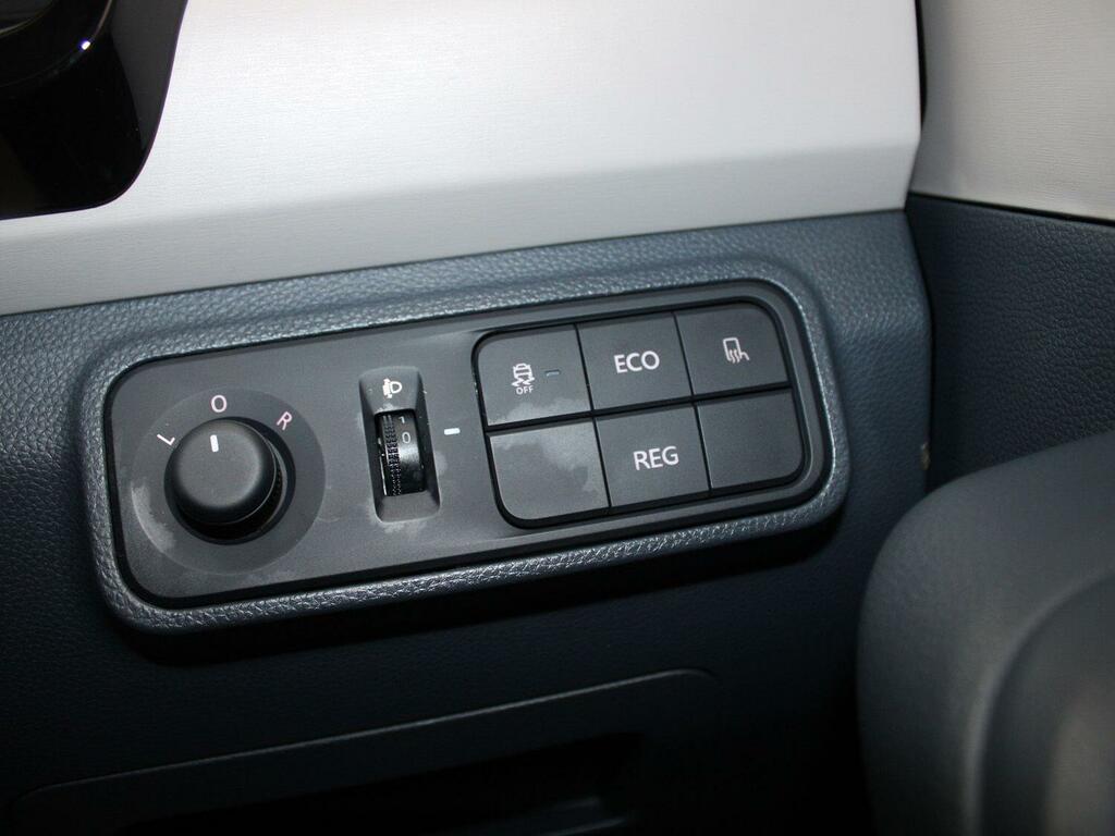 Maxus eDeliver 3 Swb Panel Van L1h1 50.23Kwh White #13