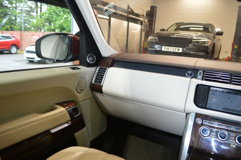 Land Rover Range Rover 4.4L Vogue Se Black #13