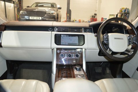 Land Rover Range Rover 4.4L Vogue Se Black #12