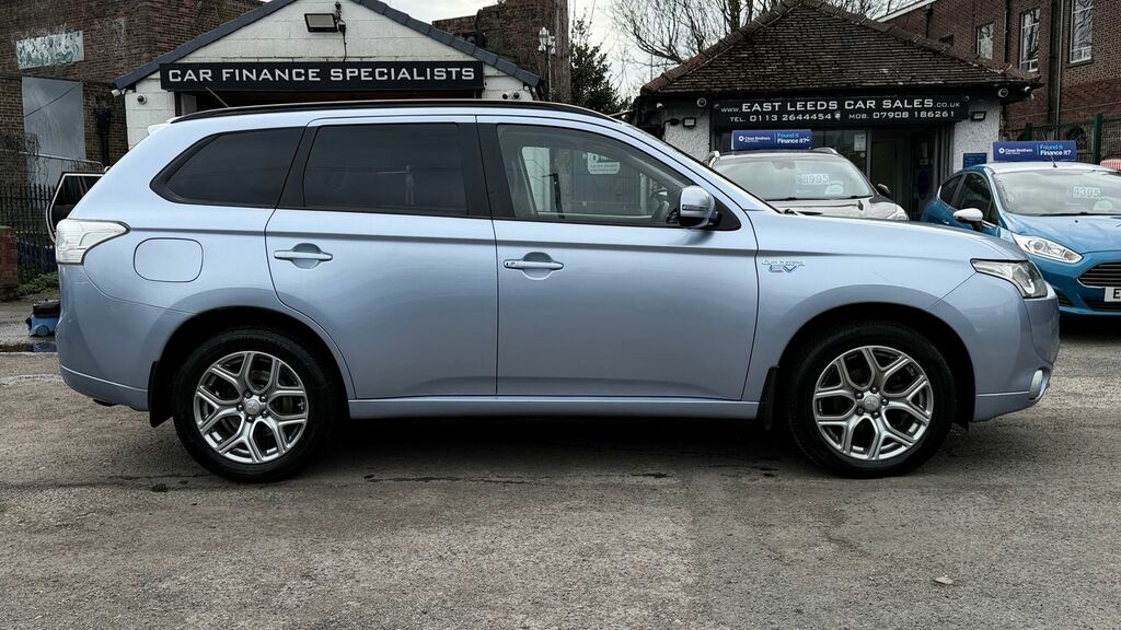 Mitsubishi Outlander 2.0H 12Kwh Gx3h Suv Plug-in Hybrid Cvt PE15OBL Blue #2
