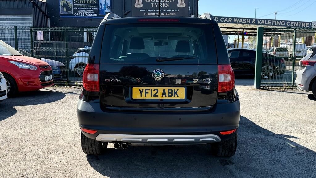 Skoda Yeti 2.0 Tdi Elegance Suv 4Wd Euro 5 Black #5