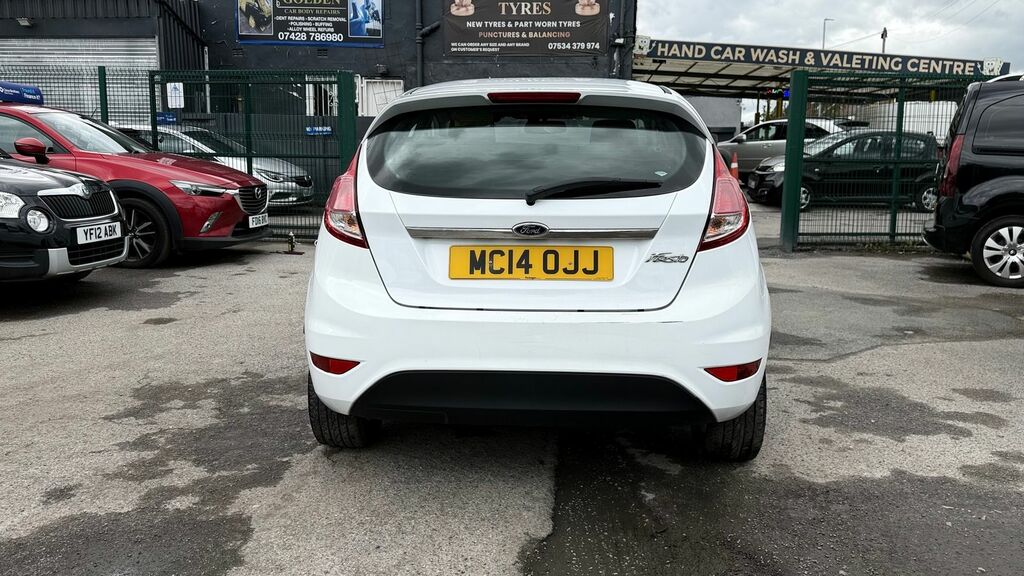 Ford Fiesta 1.0 Zetec Hatchback Euro 5 Ss MC14OJJ White #5
