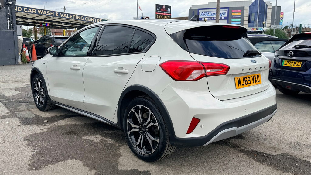Ford Focus 1.0T Ecoboost Active X Hatchback MJ69VXO White #5