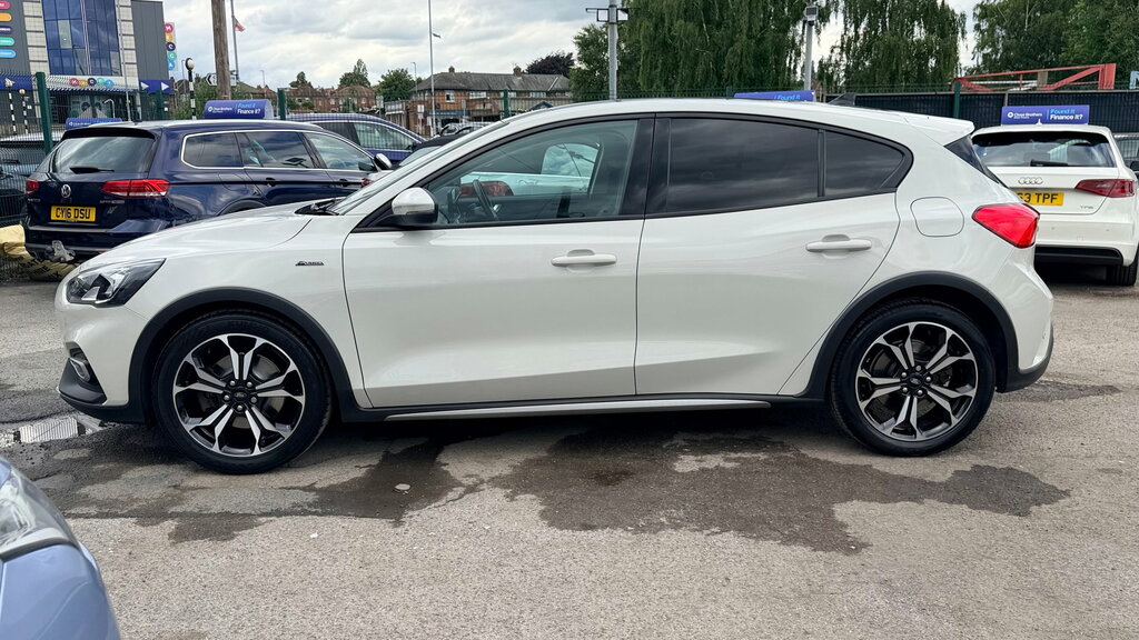Ford Focus 1.0T Ecoboost Active X Hatchback MJ69VXO White #6