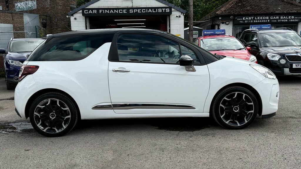 DS DS 3 1.6 Bluehdi Dstyle Hatchback Eur White #2