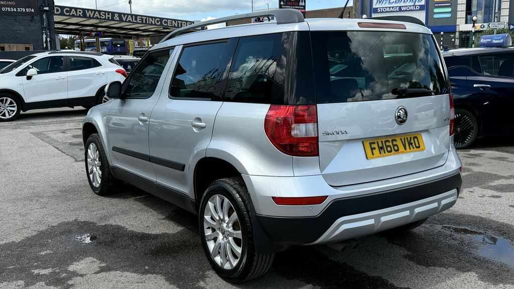 Skoda Yeti 2.0 Tdi Se Business Outdoor Euro Silver #5