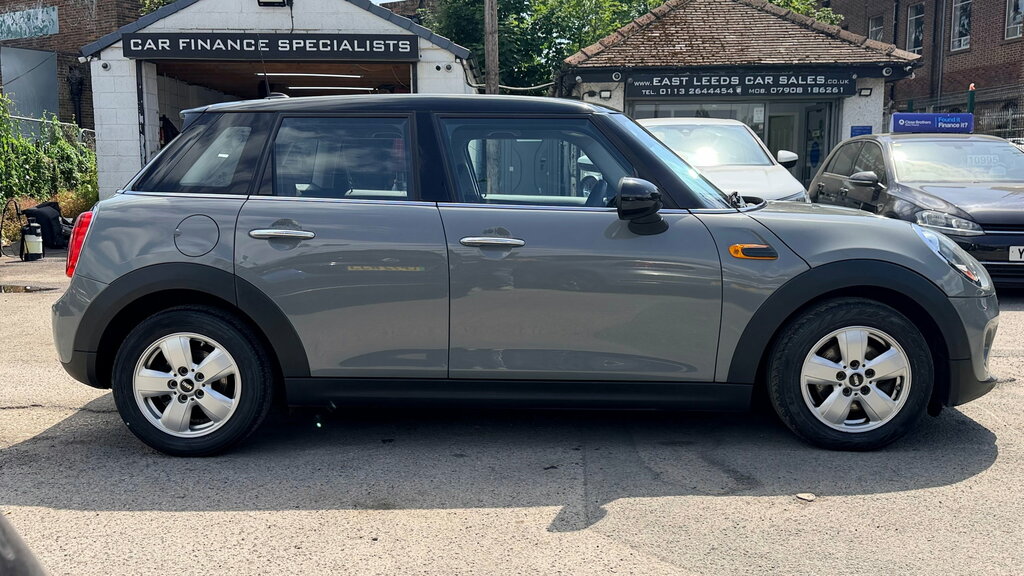 Mini Hatch 1.5 Cooper Hatchback Euro 6 Ss Grey #2