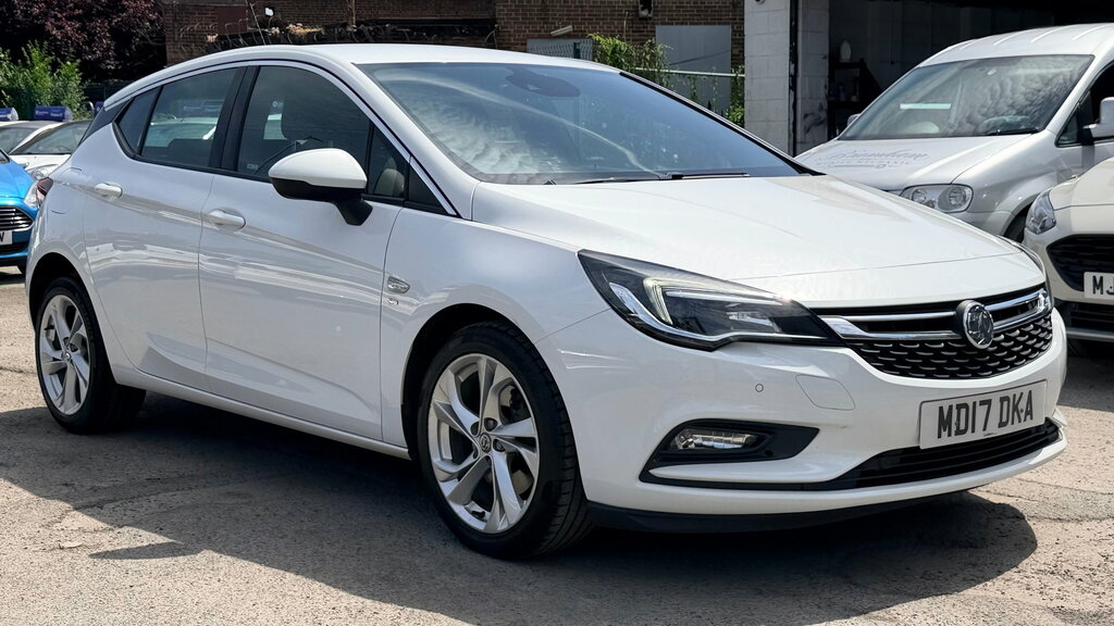 Vauxhall Astra 1.6 Cdti Blueinjection Sri Hatchback Ma White