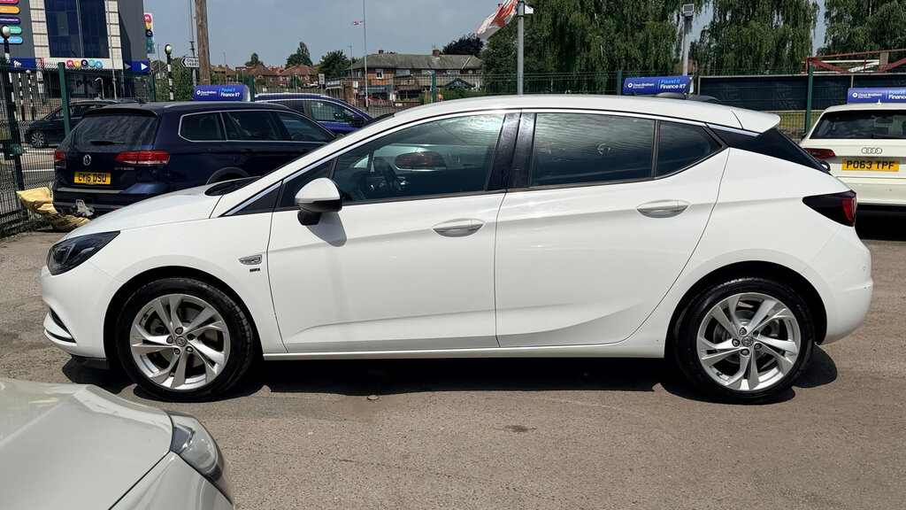 Vauxhall Astra 1.6 Cdti Blueinjection Sri Hatchback Ma White #6