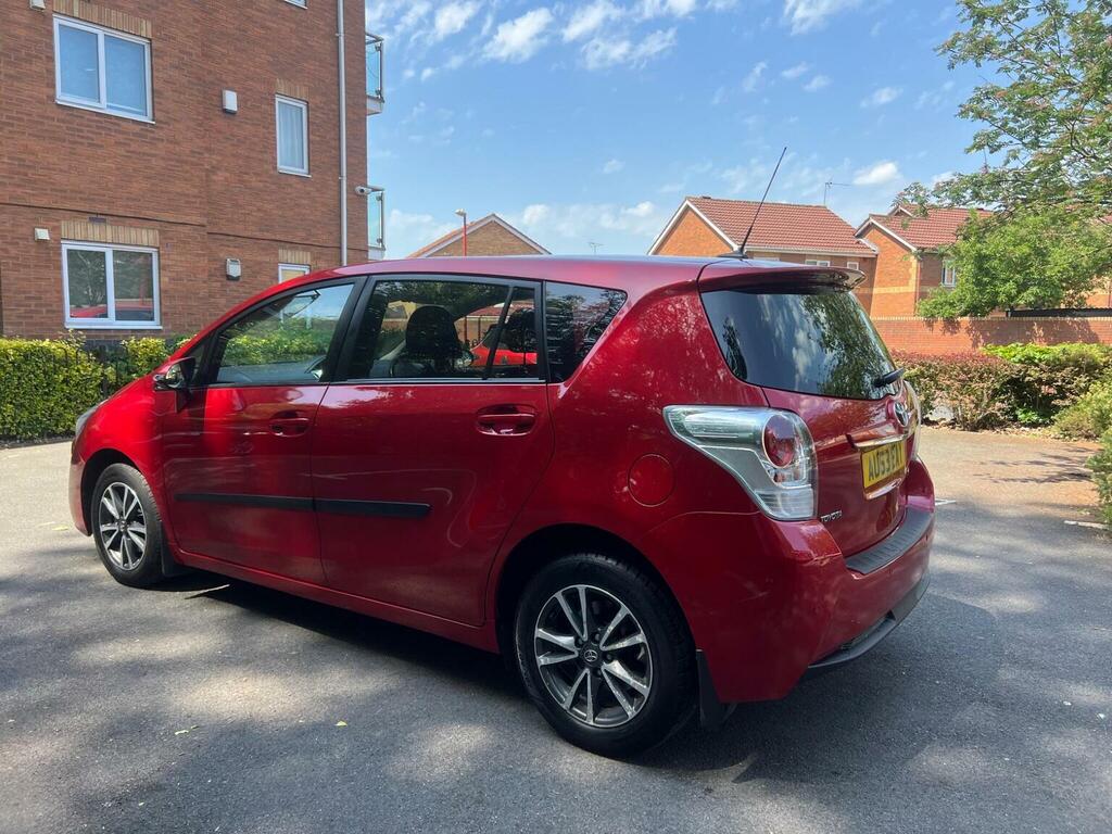 Toyota Verso Mpv 1.8 V-matic Icon Multidrive S Euro 5 Euro Red #4