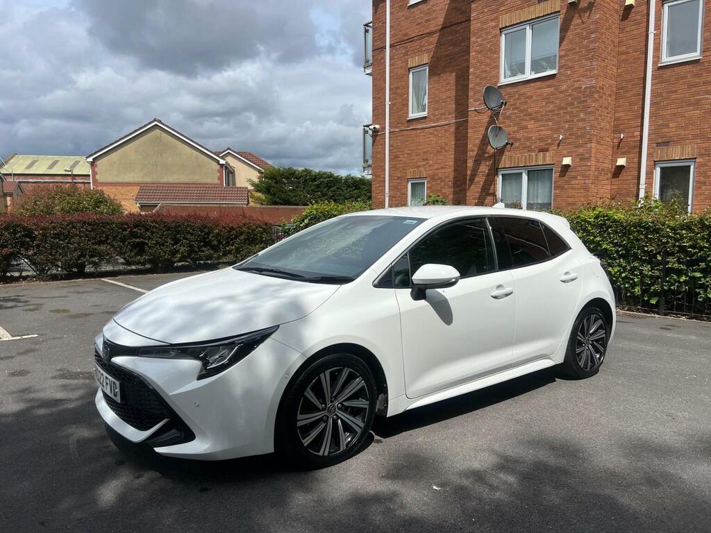 Toyota Corolla Hatchback 1.8 Vvt-h Design Cvt Euro 6 Ss 2 VO22FVD White #3
