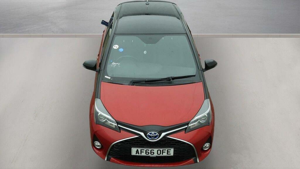 Toyota Yaris Hatchback Red #19