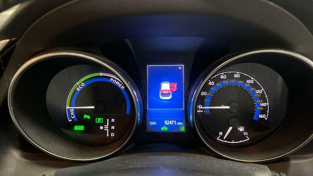 Toyota Auris Hatchback #10
