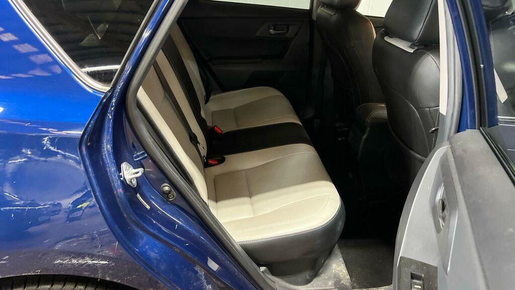 Toyota Auris Hatchback #13